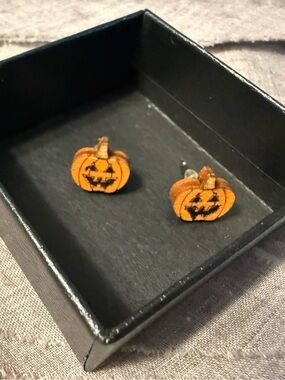 Halloween Pumpkin Stud Earrings - Orange Black